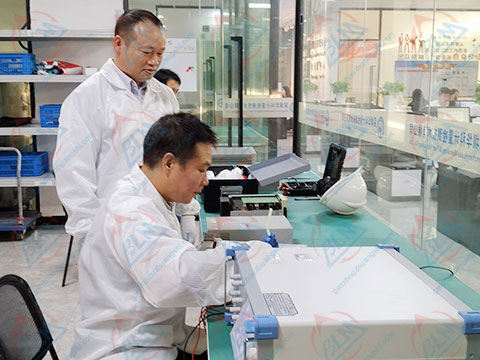 斯坦福牛頓儀器維修圖片 斯坦福牛頓儀器維修圖片