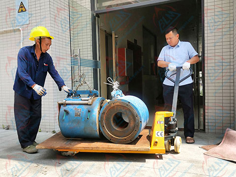 千斤頂計量檢定室圖片 千斤頂計量檢定室圖片